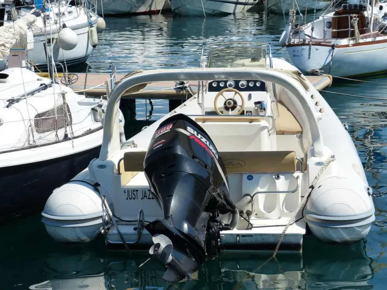 Moteur hors-bord cale, Toulon, Shine and Boat